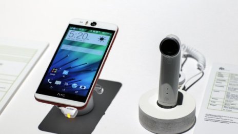 И HTC залага на селфи манията