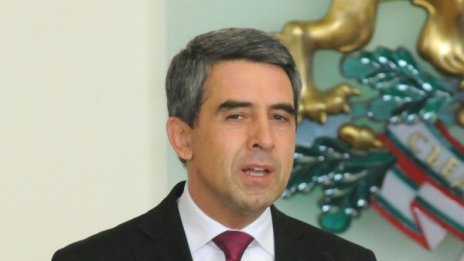 Президентът кани лидерите на 15 октомври