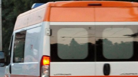 Шофьор заспа, заби се в дърво и загина