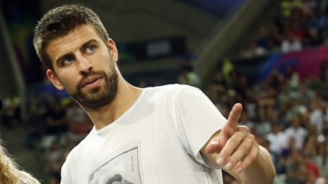 Пике обижда полицаи, които му наложили глоба