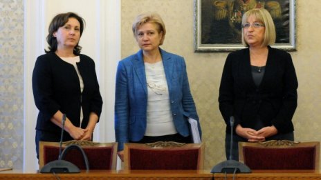 Ще има кабинет поне година, никой няма интерес от избори!