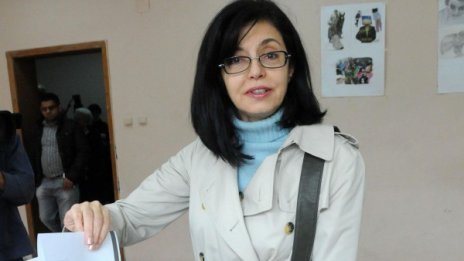 Хората на Кунева удължиха референдума си за коалиция 