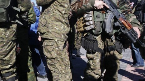 Експлозии отекват в Донецк след вота в Украйна