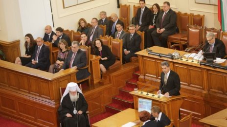 Нужни са реформи, а не противопоставяне, зове президентът 