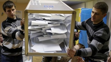 Между Порошенко и Яценюк "е притичала черна котка"