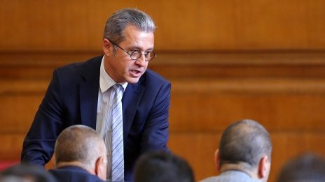 Цонев: Обществото трябва да знае кой е спомогнал за фалита на КТБ
