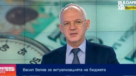 В грешна посока се върви за Бюджет 2015, смята Васил Велев