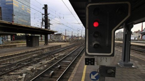 Шестима ранени при сблъсък на два влака в Белгия