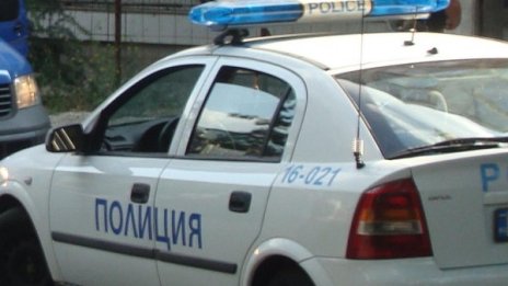 27-годишен мъж почина, след като катастрофира в бетонна стена