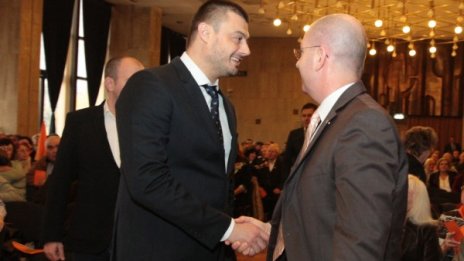Само хората на Бареков подкрепили Борисов без постове