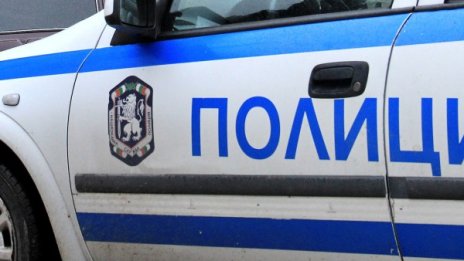 Задържаха сирийски бежанци в центъра на Бургас