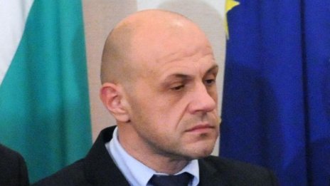 Очаква ни катастрофа с европарите, убеден е Дончев
