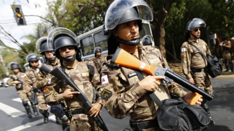 Средно по 6 души на ден убива бразилската полиция