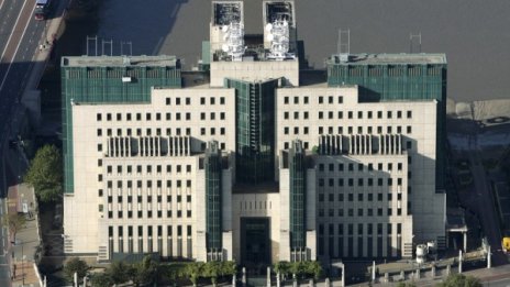 Алекс Йънгър - шпионин от висша класа оглави МИ-6