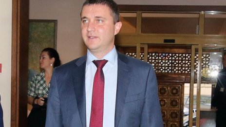 Ремонтът на бюджета узаконява неуспехите на Орешарски!