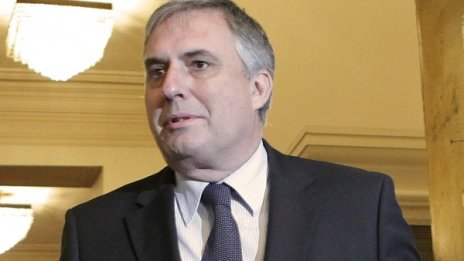 Калфин настоя: Още търсим пари за коледни добавки за пенсионерите