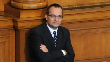 Димитров към РБ: Трудно се събира, лесно се разпилява 