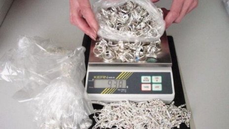 Украинци опитаха да изнесат над 5 кг сребро през Малко Търново