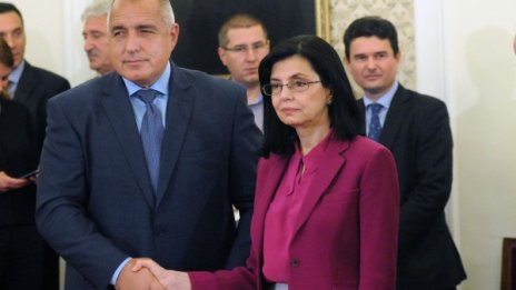 Борисов и Кунева в надпревара, имали "прекрасни хора" за областни