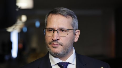 Служебният кабинет закрива "Магазин за хората", била верига за източване