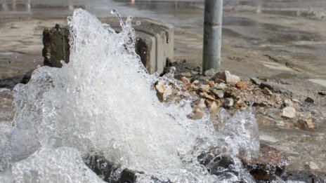 Спират водата в части от София днес 