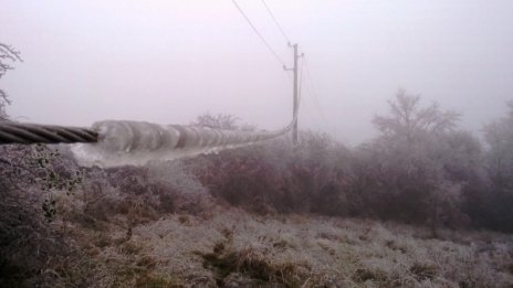 Облачно и дъждовно ще е над страната