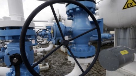Украйна предплати 378 милиона долара на "Газпром"