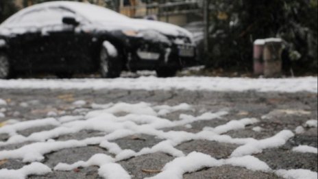 180 машини в готовност за снега в София, 24 вече работят