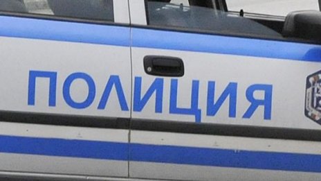 Мъж преби жена си и потроши полицейски участък в Сливенско