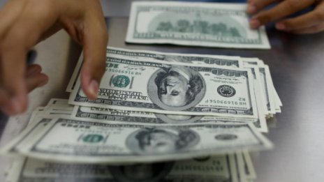 Студенти гурбетчии теглят кредити, за да заминат на бригада