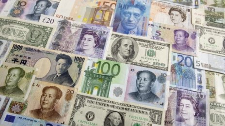 Руската рубла поевтиня с 9% за един ден