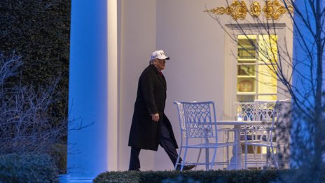 Здравният министър на САЩ: Не знам Тръмп как все още е жив