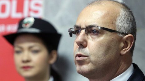 Вучков ще реже чиновници в МВР, слага още полиция в градовете