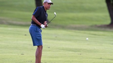 Игра на голф на Обама почти провали сватба