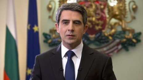 Политиците да решават кризите, не да ги задълбочават