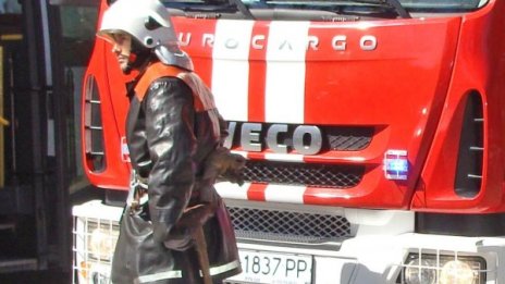 Пожар горя във вилна зона над село Герман
