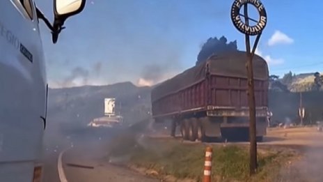 Мъж засне взрив във фабрика за фойерверки в Колумбия