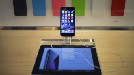 В САЩ вече могат да купят iPhone 6 без договор