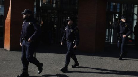 Евакуираха станция на мадридското метро заради подозрителен пакет
