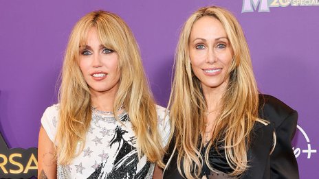 Бащата на Майли Сайръс пропусна премиерата за 20-ата годишнина на &bdquo;Хана Монтана&ldquo;