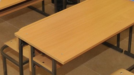 Уволниха учител от Плевен, посягал сексуално на ученички