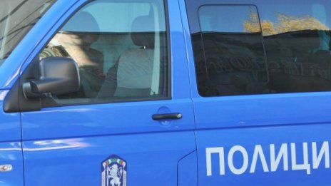 Закопчаха двама непълнолетни за грабеж в Ботевград