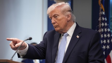 Тръмп ескалира: Иран може да бъде унищожен за една нощ 