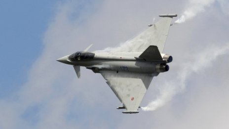UK изтребители прехванаха руски бомбардировачи