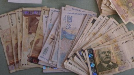 Откраднаха портмоне с голяма сума в Бургас 