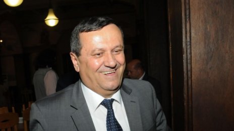 КФН и пенсионните фондове да излязат с обща позиция за доходността, зове Адемов