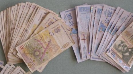 Откраднаха 4200 лв. от възрастна бургазлийка 