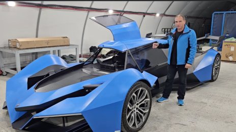 Ахмед "Шумахер" отново демонстрира "хиперколата" ALIENO с амортисьори за $70 ВИДЕО
