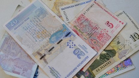 Задигнаха цигари и ваучери за мобилни оператори за 8 200 лв.