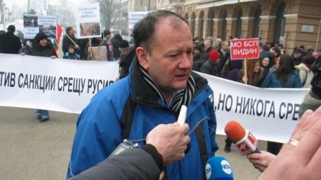 Миков: Конфликтът в Украйна трябва да се разреши мирно